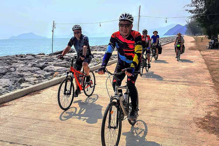 Slik liker syklistene i Hua Hin å oppleve landet.