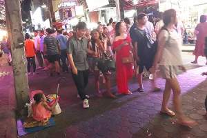 Vil det noensinne bli like mange kinesere i Walking Street i Pattaya som før pandemien?