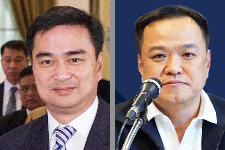 Tidligere statsminister Abhisit Vejjajiva (tv.) og Anutin Charnvirakul fra Bhumjaithai Party sitter med gode kort.