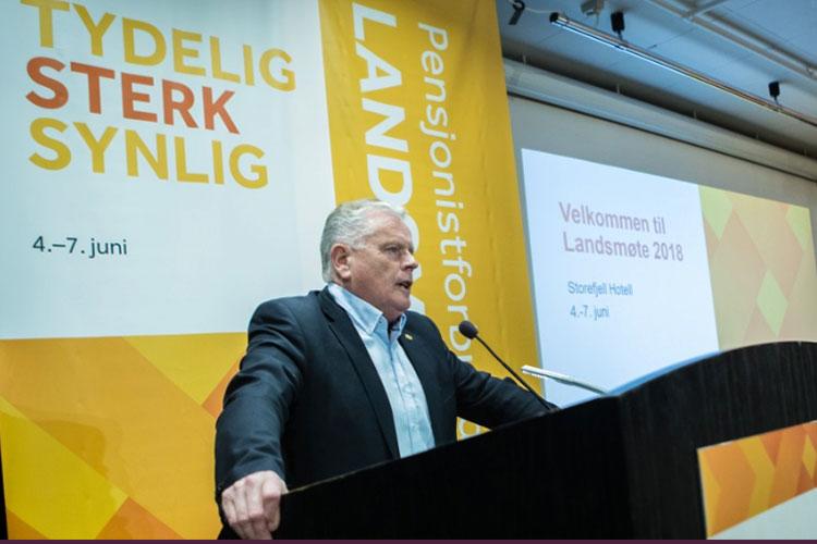 KRITISK: Pensjonistforbundets leder Jan Davidsen i aktivitet på landsmøtet på Gol.